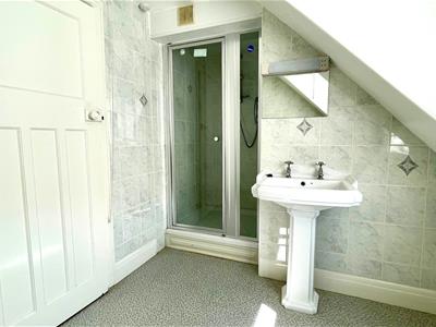 TILED 3-PIECE BATHROOM